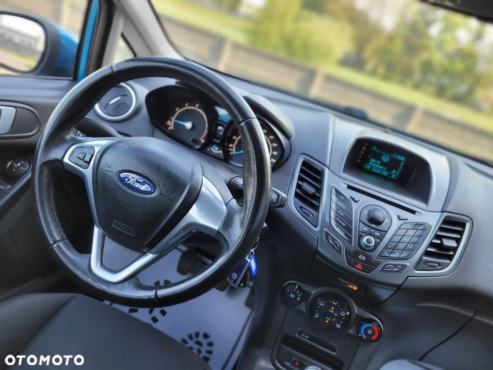 Ford Fiesta - 23