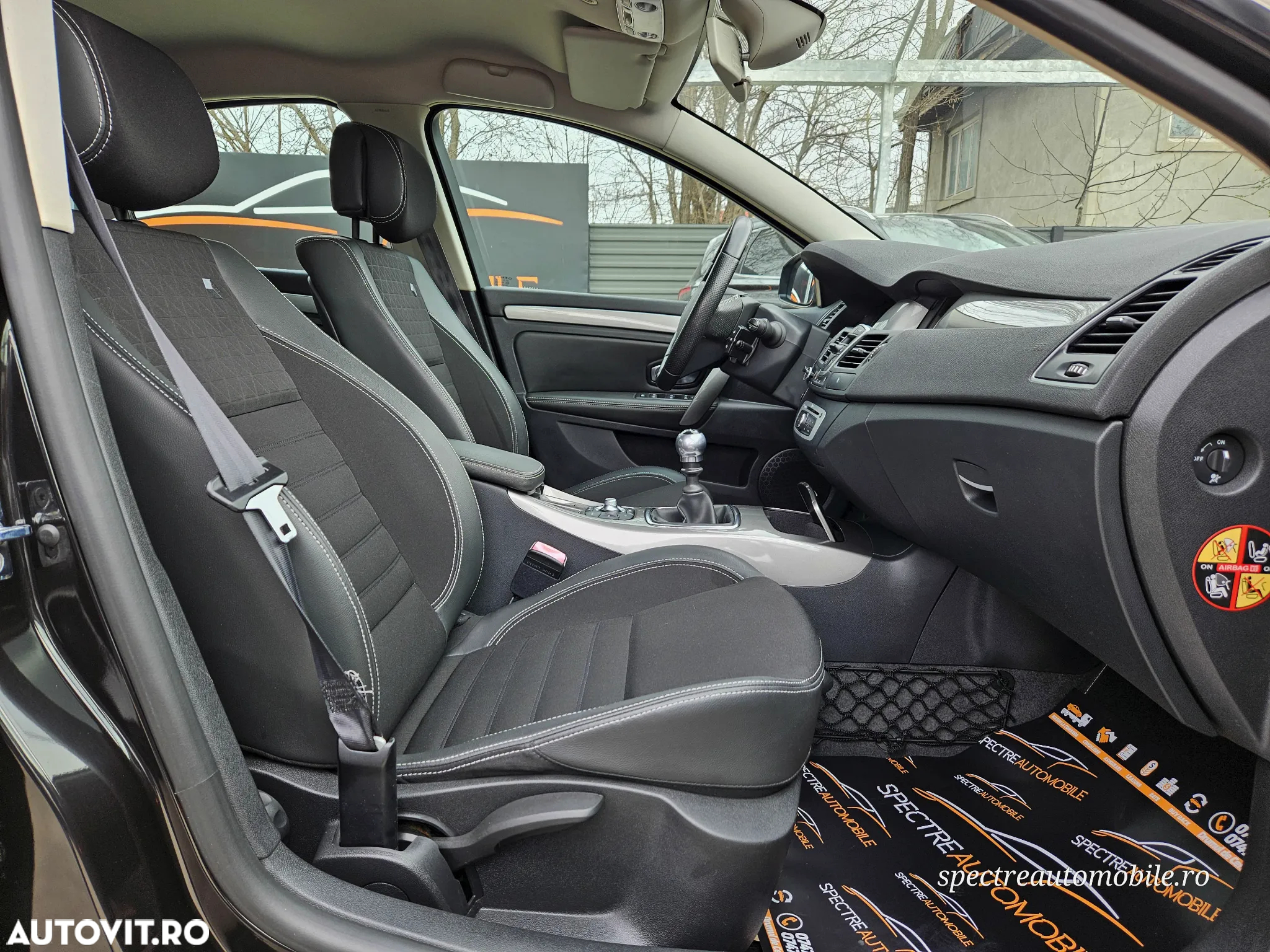 Renault Laguna dCi 110 FAP Limited - 13