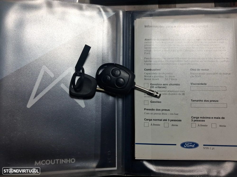 Ford Focus SW 1.6 Ghia - 42