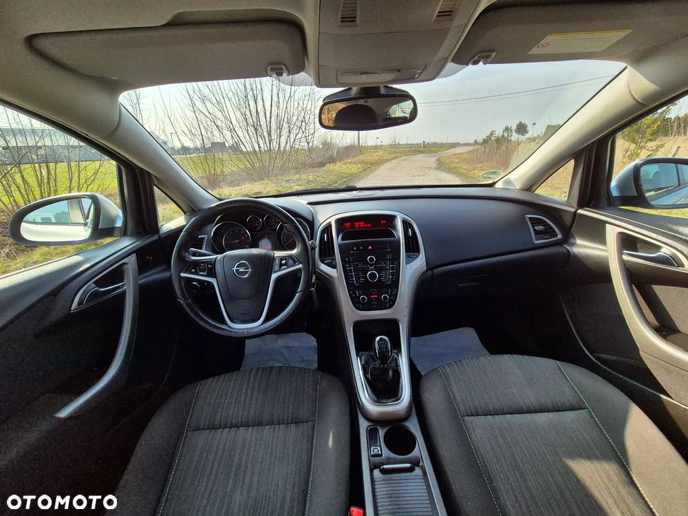 Opel Astra 1.6 Design Edition - 32