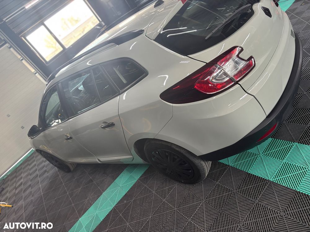 Renault Megane 1.5 dCI Color Edition - 5