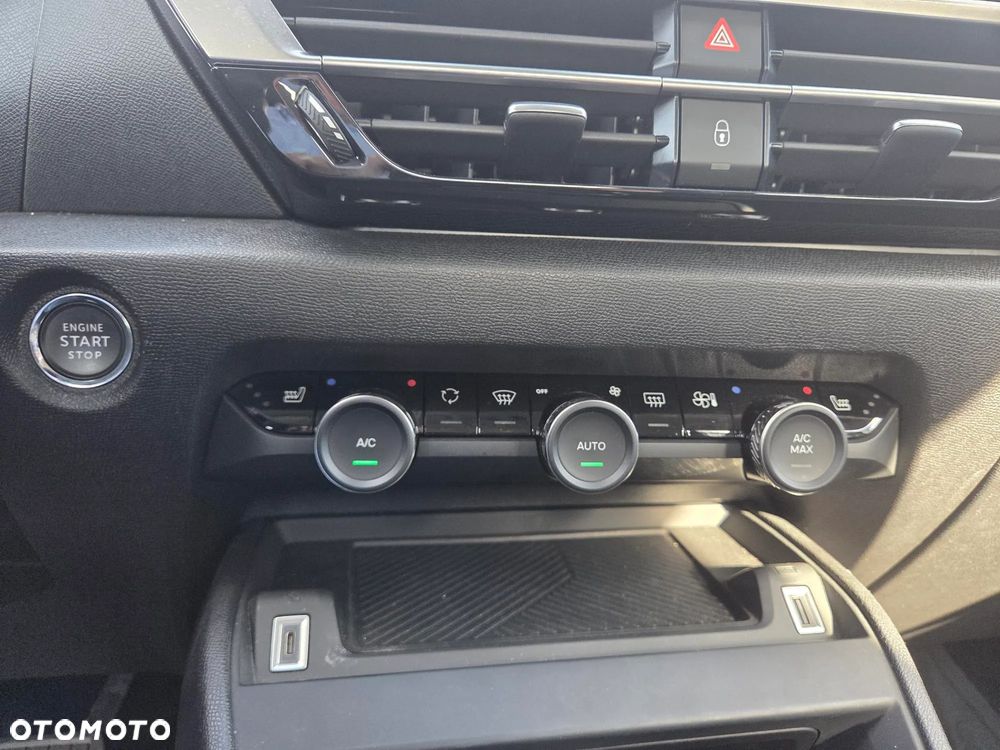 Citroën C4 1.2 PureTech Plus S&S EAT8 - 22