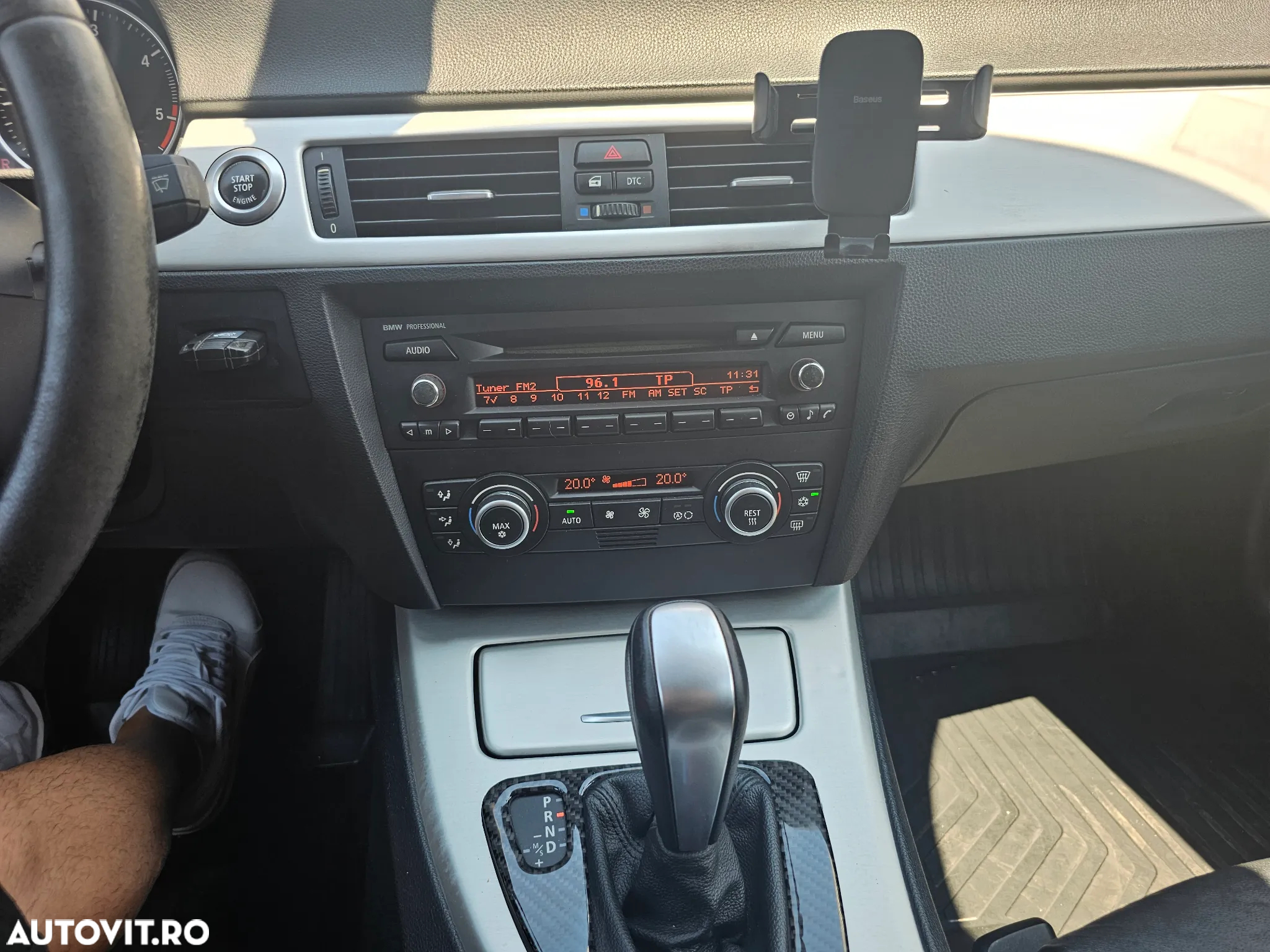 BMW Seria 3 320d DPF Touring Aut. - 11
