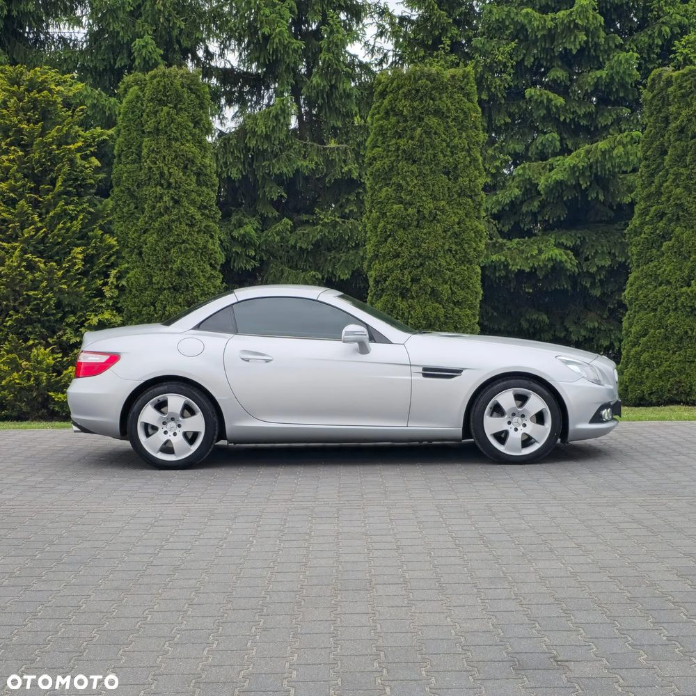 Mercedes-Benz SLK 200 (BlueEFFICIENCY) 7G-TRONIC - 23