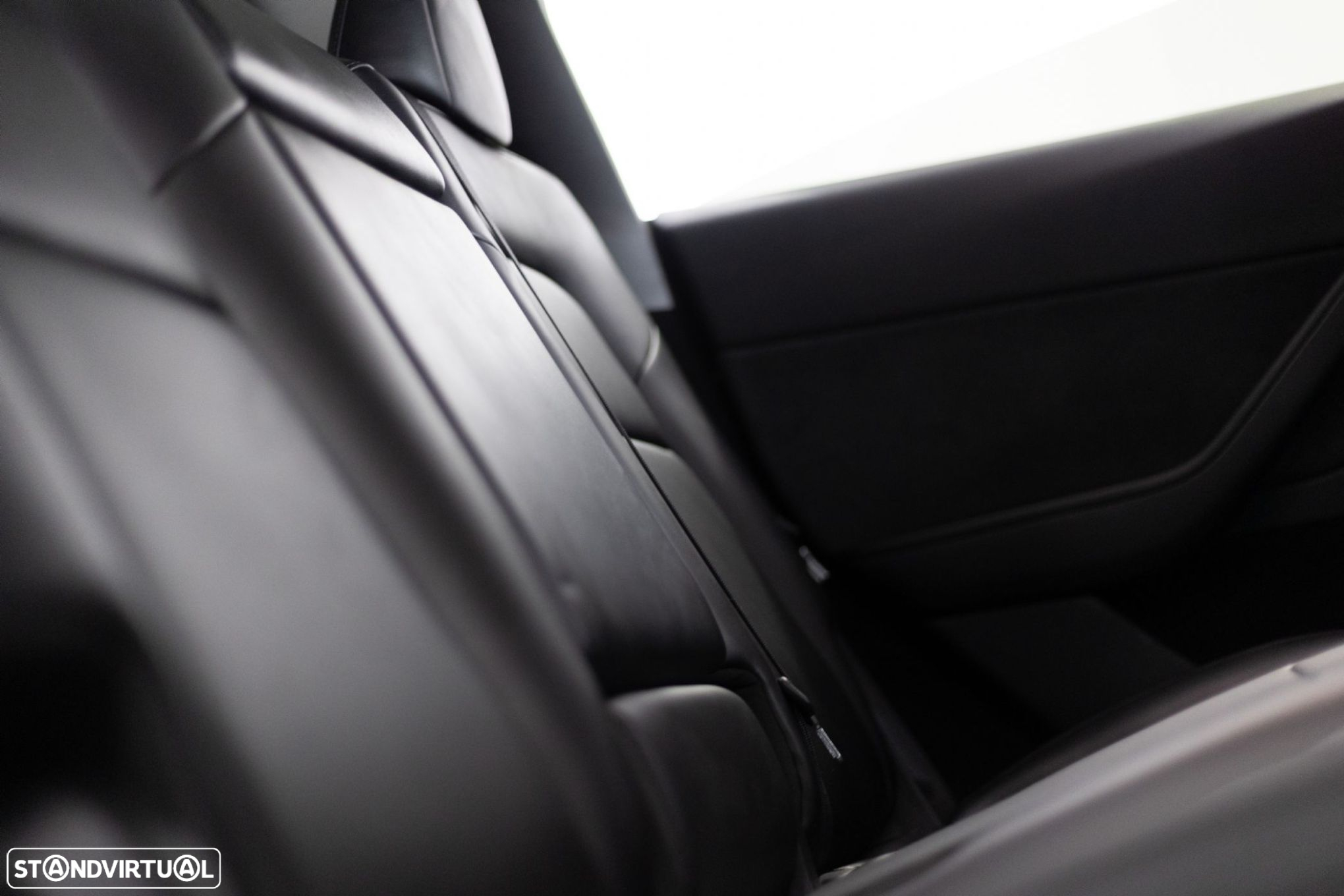 Tesla Model Y Long Range Tração Integral - 27
