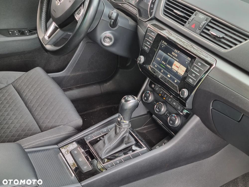 Skoda Superb 2.0 TSI Style DSG - 26