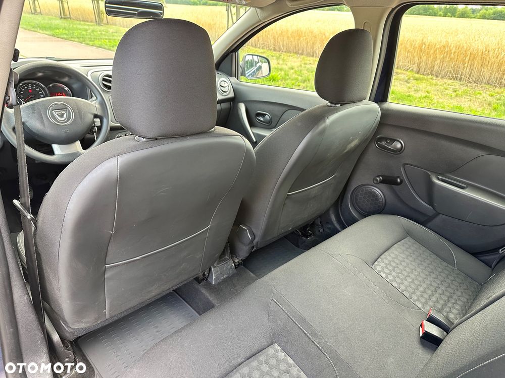 Dacia Logan 1.2 16V Laureate - 28