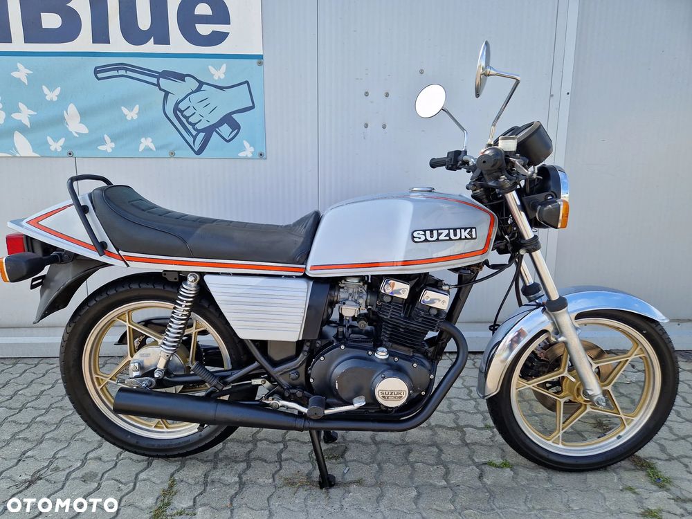 Suzuki GSX - 13