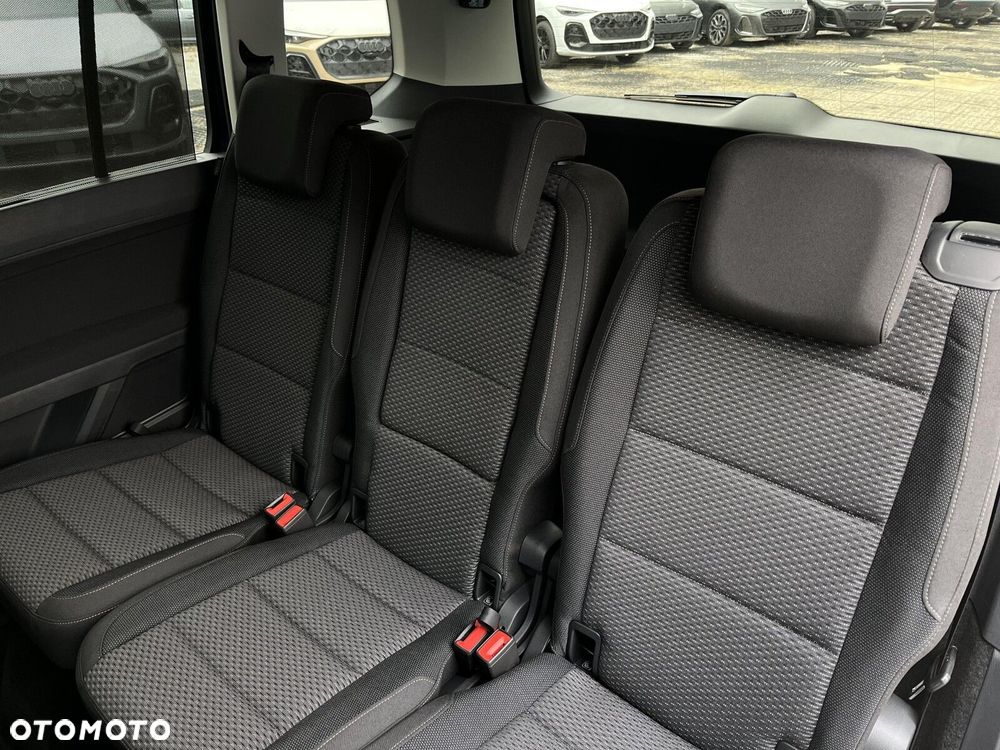 Volkswagen Touran - 29