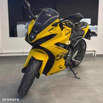 Suzuki GSX - 3