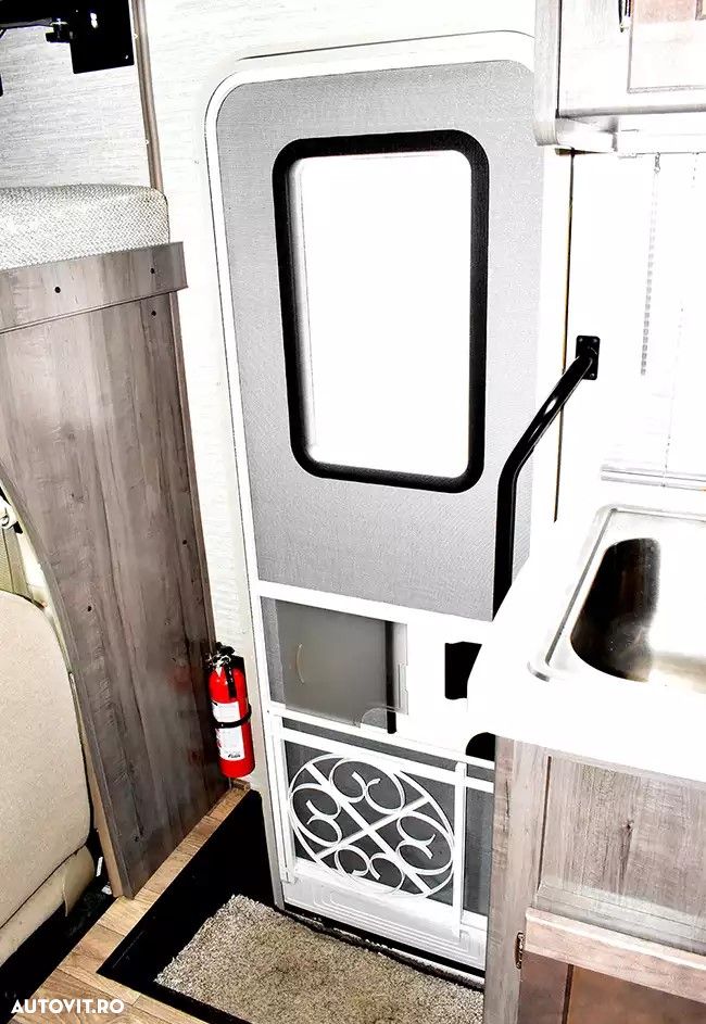 Ford E350 - 16