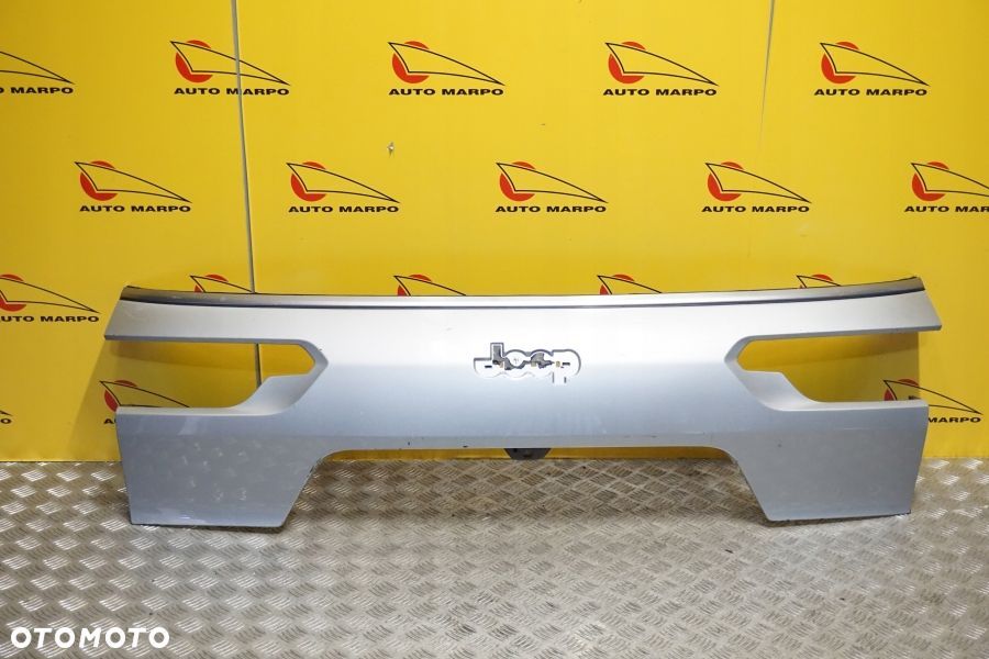 JEEP GRAND CHEROKEE 2021 2022 2023 Blenda Klapy Bagażnika Tył USA - 2