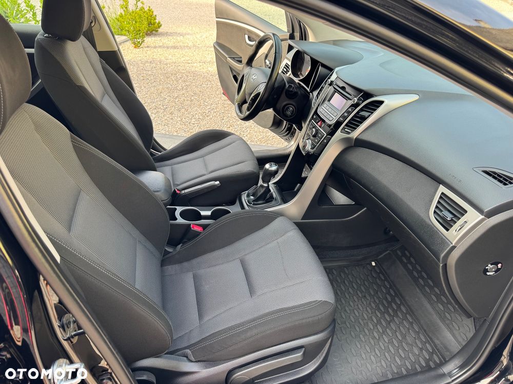 Hyundai i30 1.4 BlueDrive Run - 26
