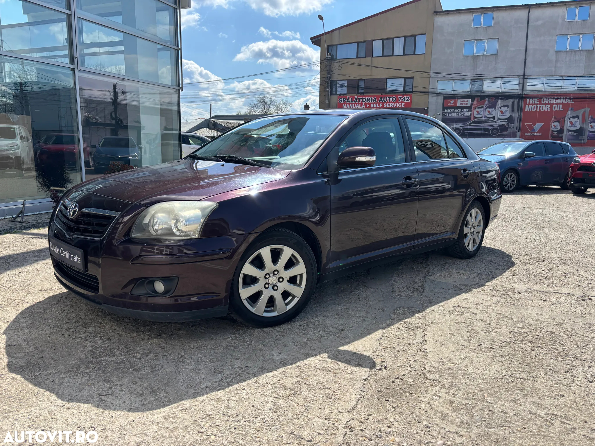 Toyota Avensis 1.8 Comfort - 2