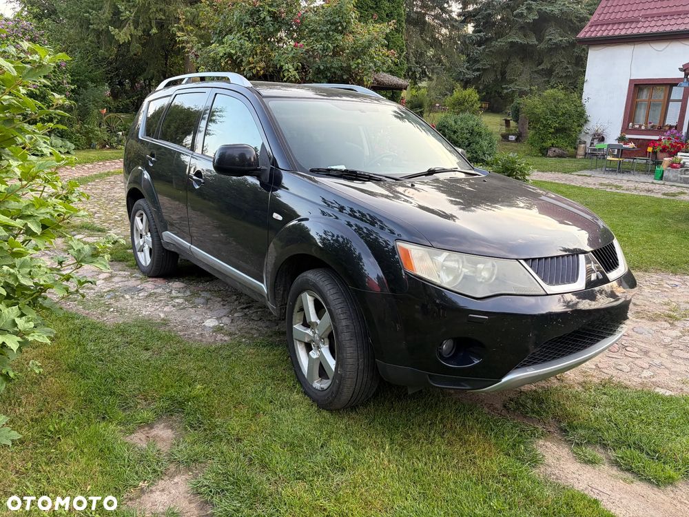 Mitsubishi Outlander 2.0 DID Instyle - 2