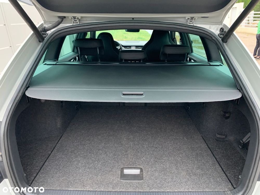 Skoda Octavia 2.0 TDI 4x4 RS DSG - 11