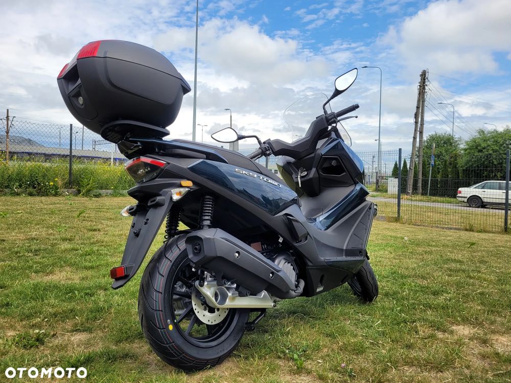 Kymco Skytown - 4