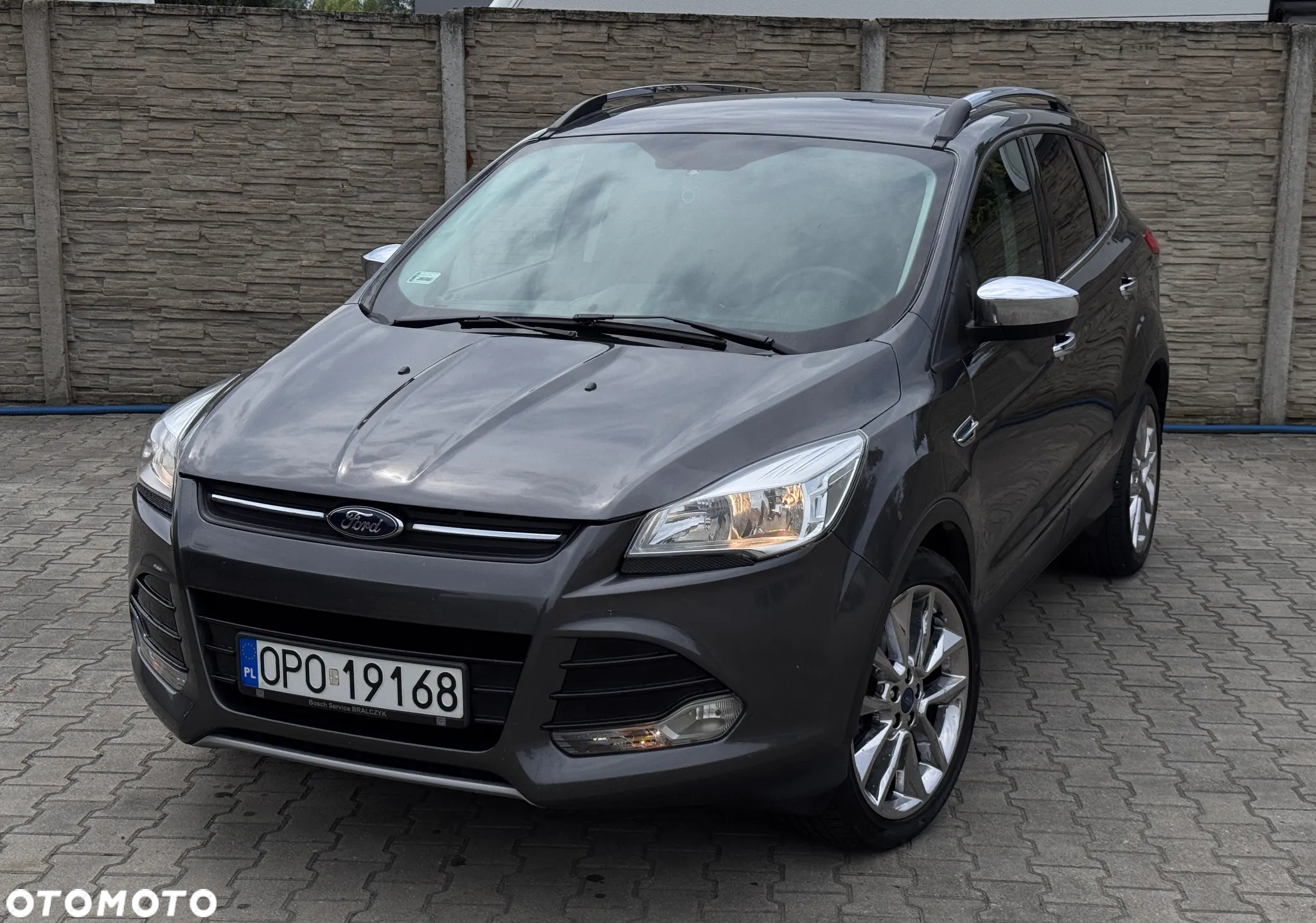 Ford Kuga - 2
