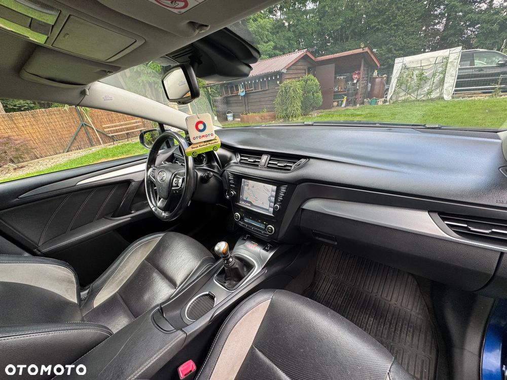 Toyota Avensis 2.0 D-4D Prestige - 25