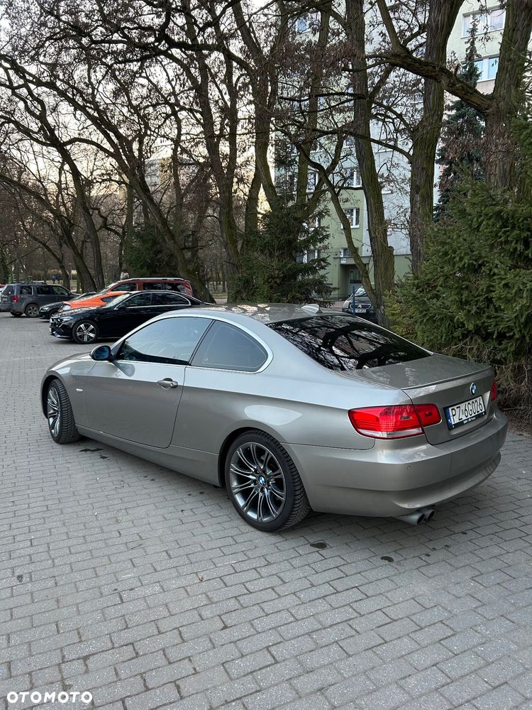 BMW Seria 3 325i xDrive - 3