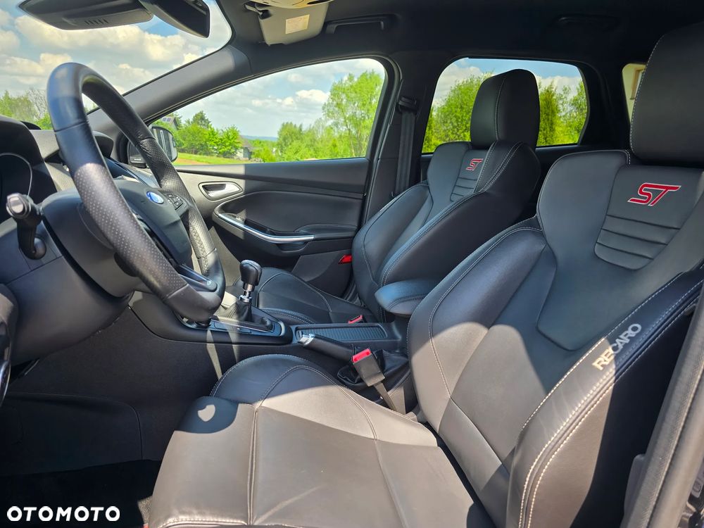 Ford Focus - 22