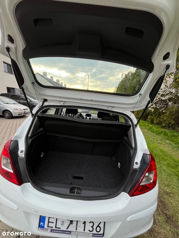 Opel Corsa 1.2 16V Essentia EasyTronic - 8