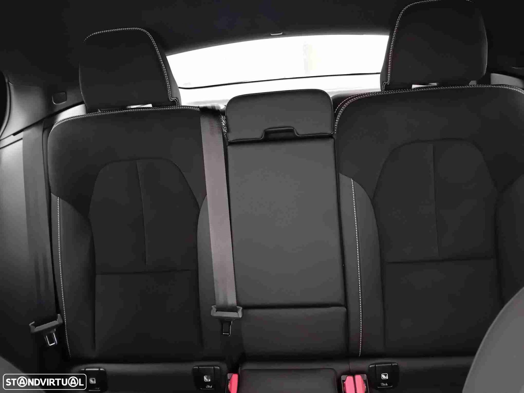Volvo C40 Recharge Plus - 11