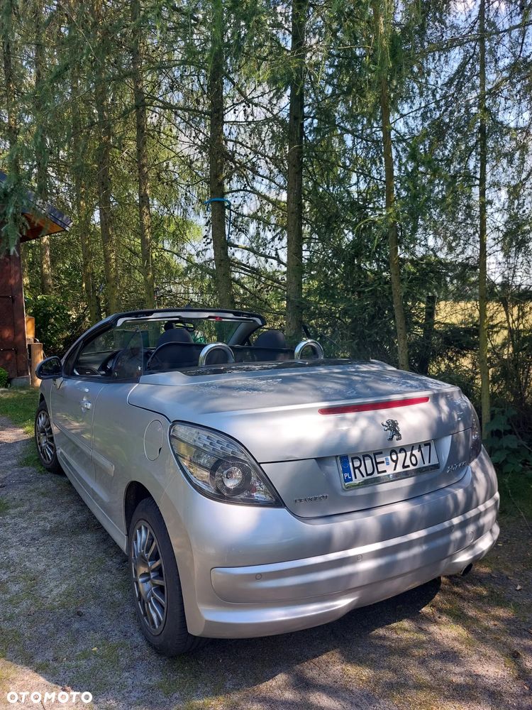 Peugeot 207 CC - 2