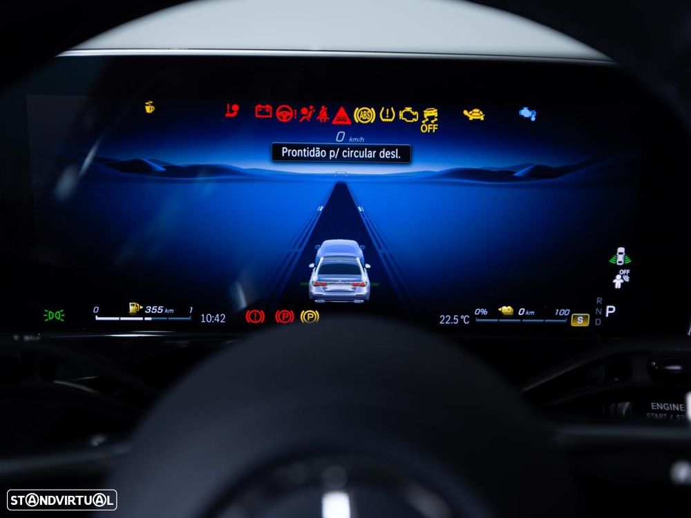 Mercedes-Benz E 300 de 4Matic 9G-TRONIC AMG Line - 28