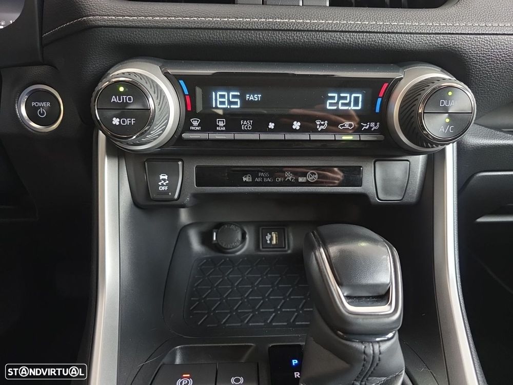 Toyota RAV4 2.5 HDF Comfort - 26