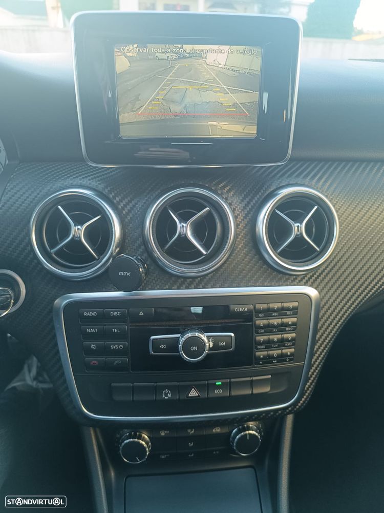 Mercedes-Benz A 180 d 7G-DCT AMG Line - 19