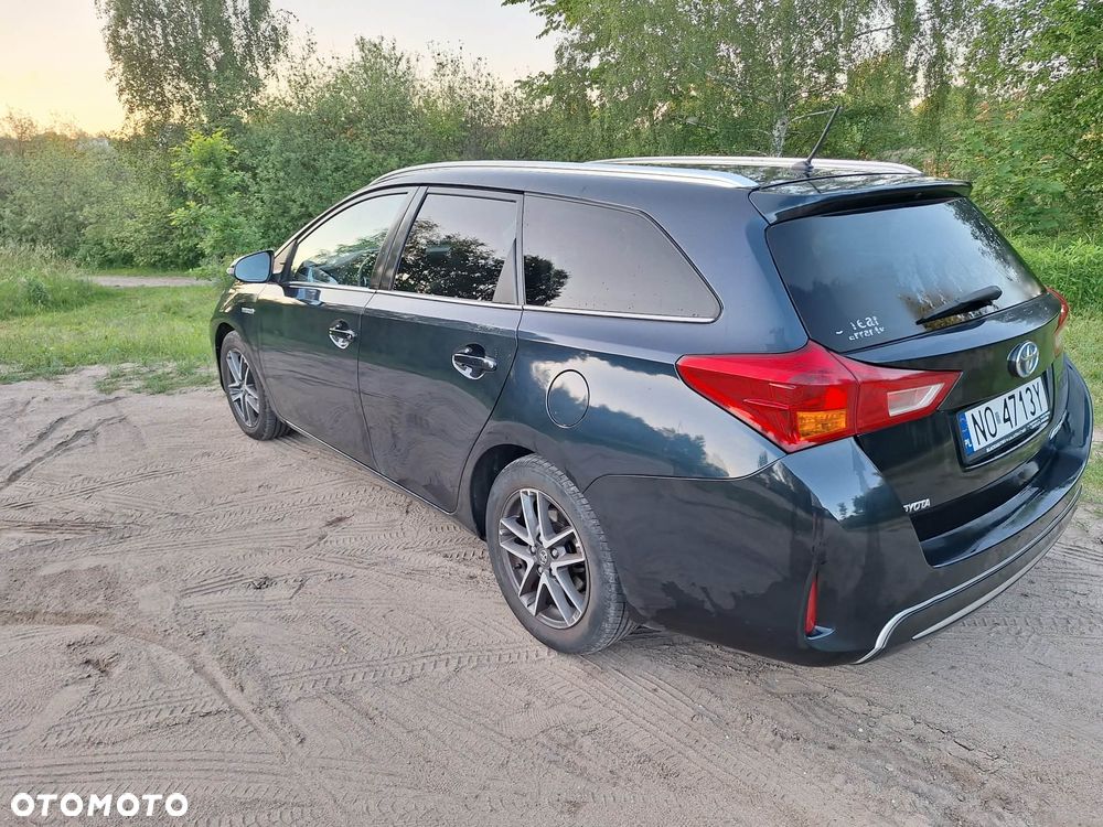 Toyota Auris 1.8 HSD Luna - 13