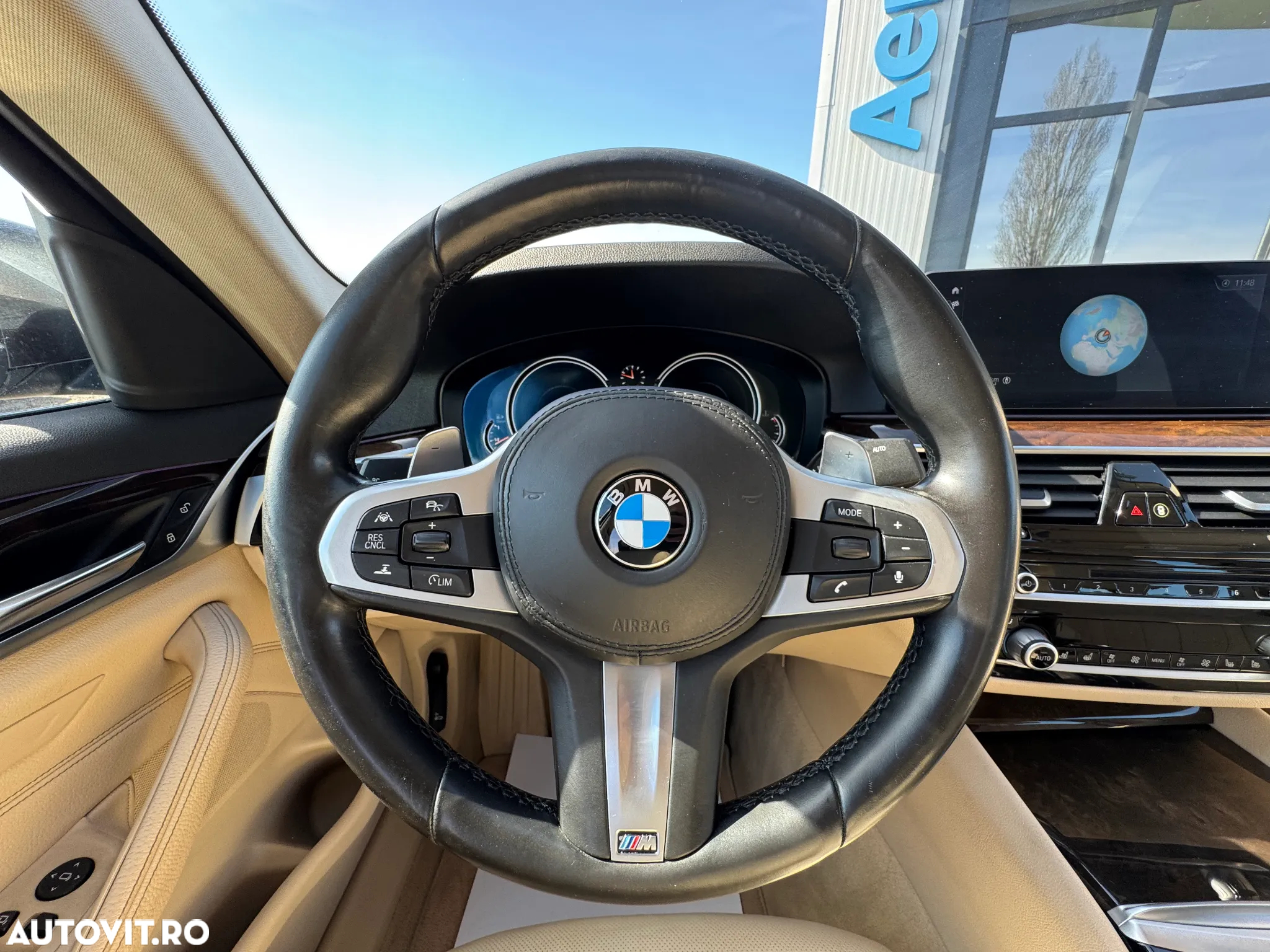 BMW Seria 5 520d xDrive AT - 28