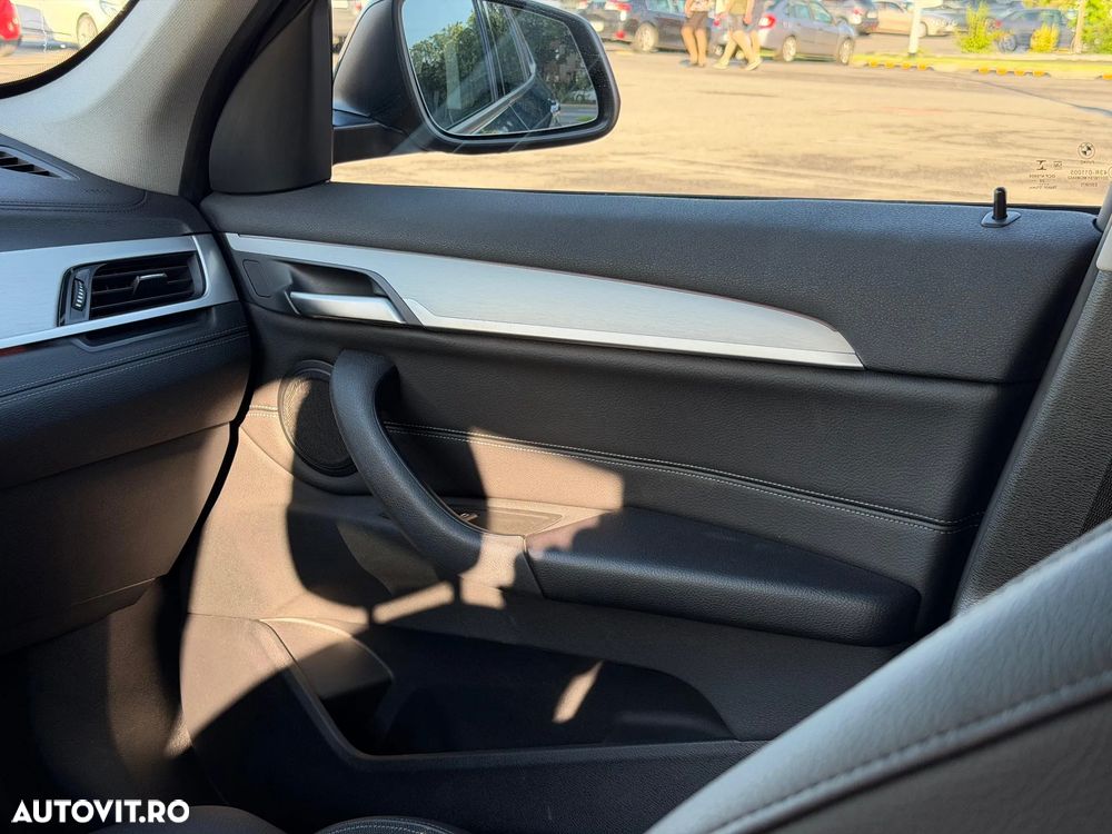 BMW X1 sDrive18d - 33