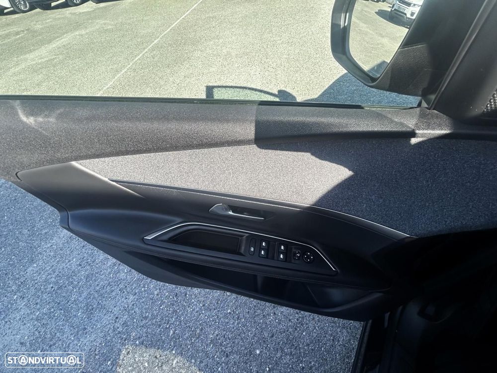 Peugeot 3008 1.5 BlueHDi Allure EAT8 - 10