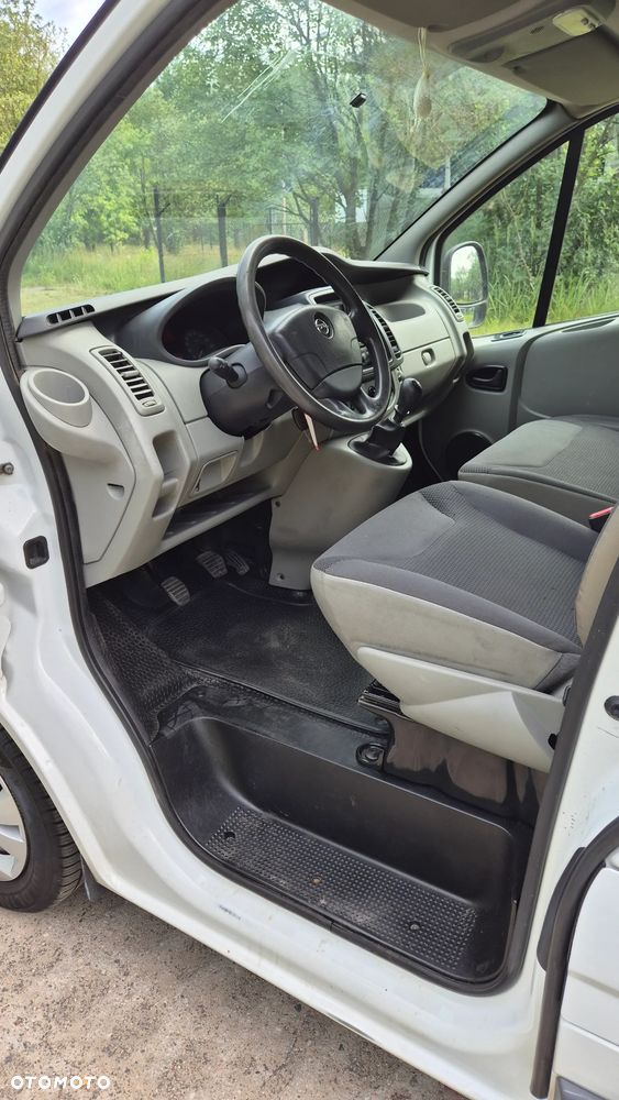 Opel Vivaro - 8