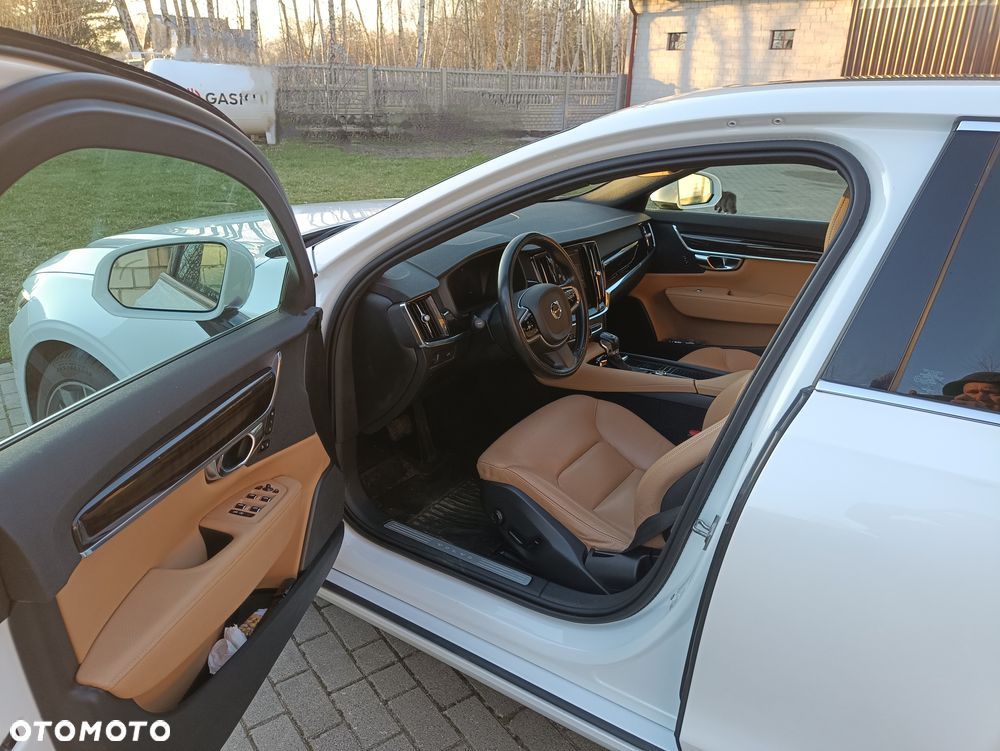 Volvo S90 T5 Momentum - 17