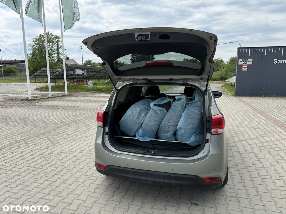 Kia Carens 1.6 GDI M - 31