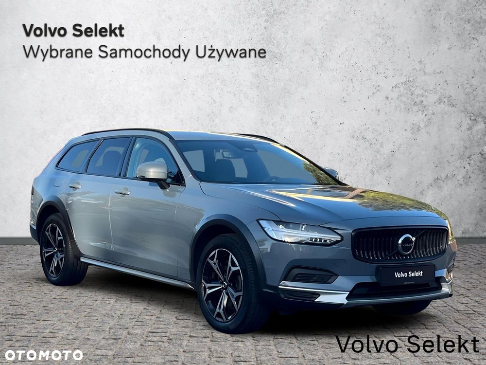 Volvo V90 Cross Country - 9