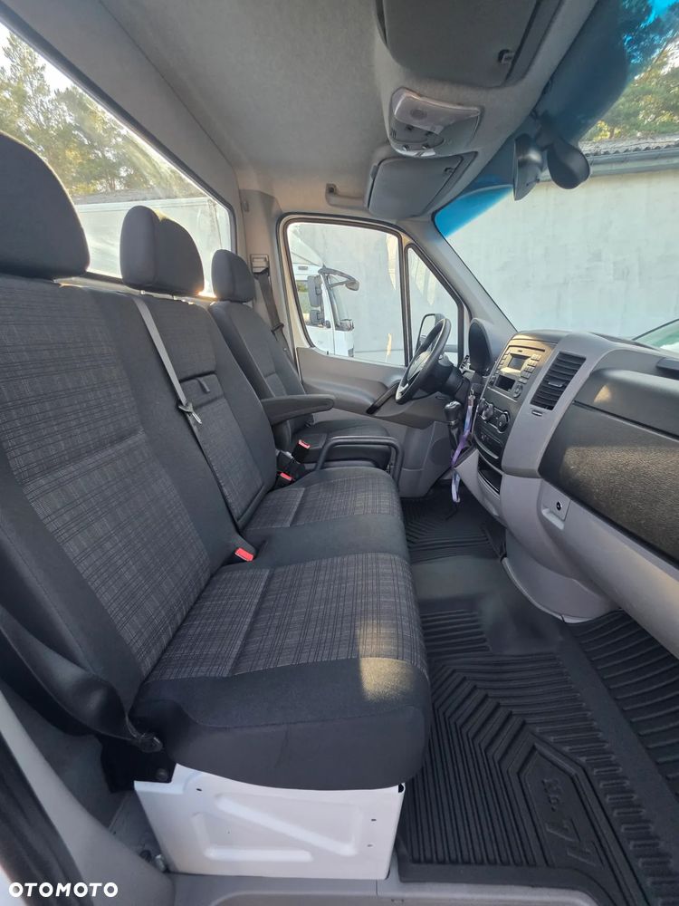 Mercedes-Benz Sprinter - 15