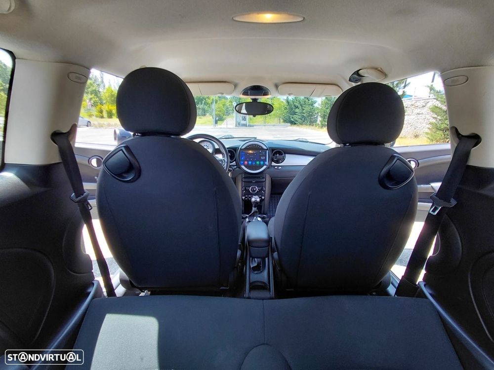 MINI 3 Portas Cooper D - 26