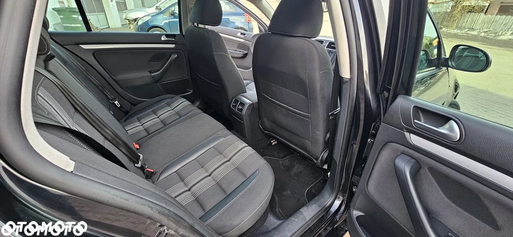 Volkswagen Golf 1.6 TDI DPF BlueMotion Technology MATCH - 11