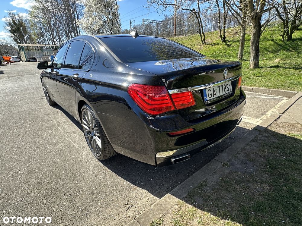 BMW Seria 7 740d - 7