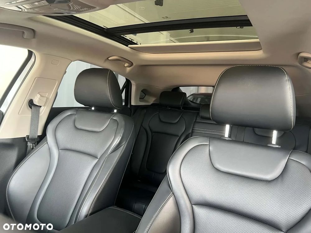 Bestune B70 2.0T Elegance - 13