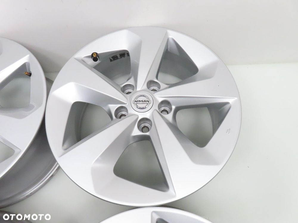 Alufelgi 17'' Nissan Qashqai II 5x114,3 7J ET40 - 8