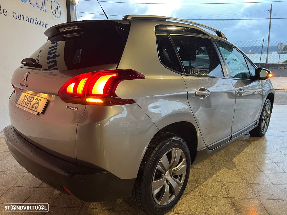 Peugeot 2008 1.2 PureTech Style - 48