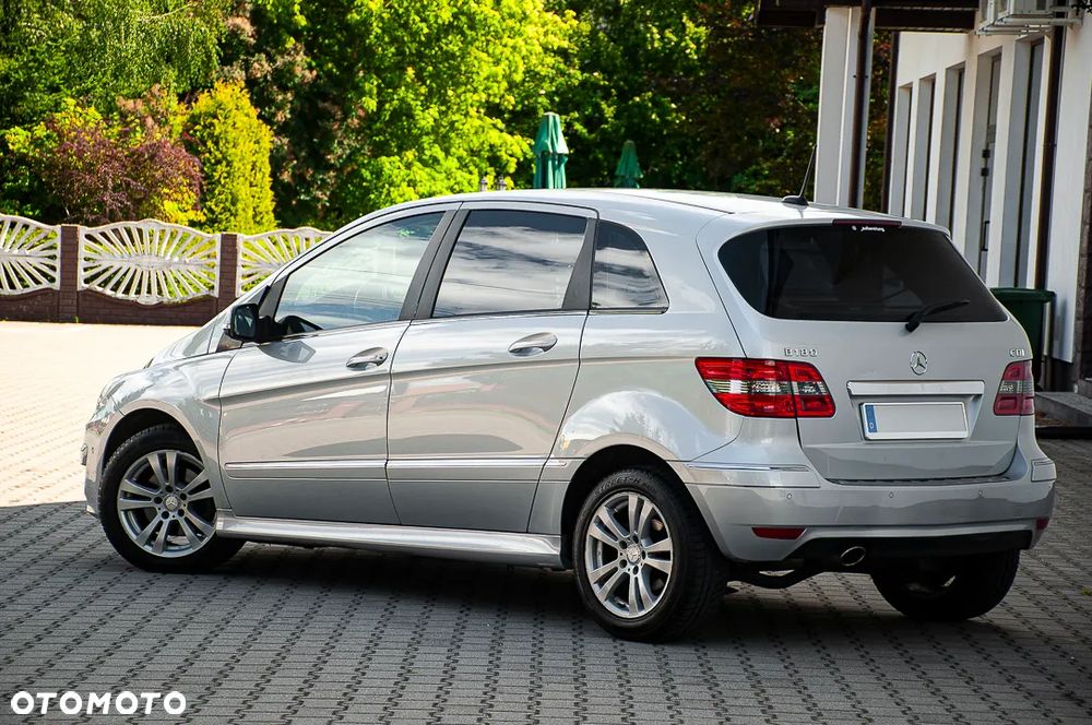 Mercedes-Benz Klasa B 180 CDI DPF Special Edition - 21