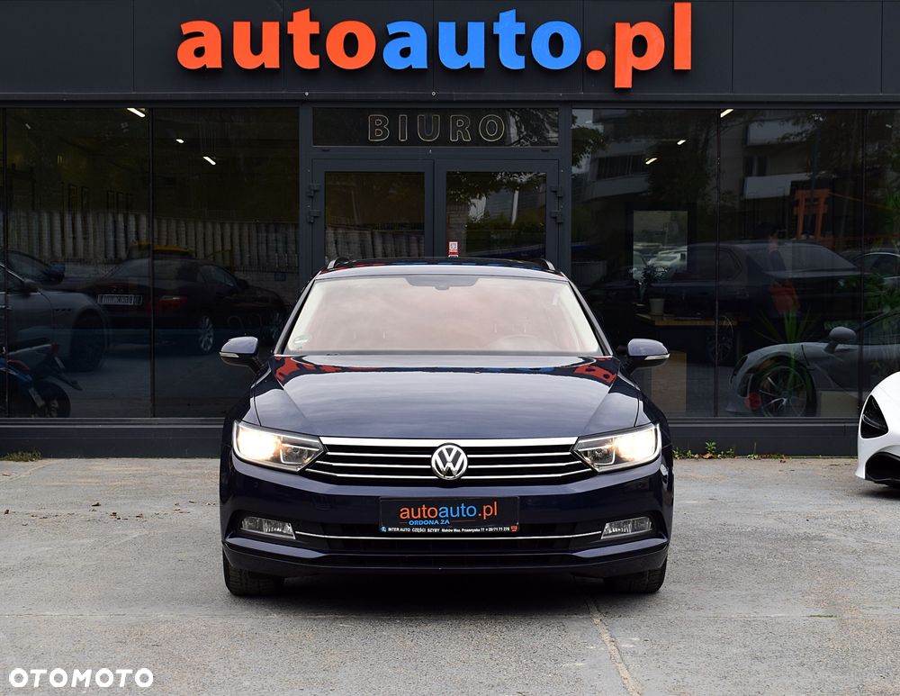 Volkswagen Passat - 2