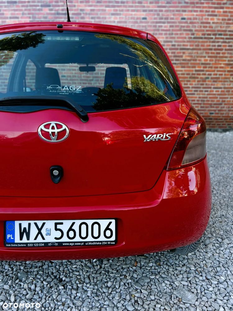 Toyota Yaris - 30