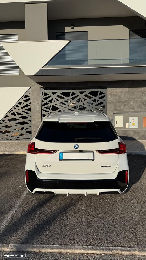 BMW iX1 xDrive30 Pack Desportivo M - 5